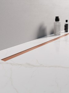 Wysokowydajne odwodnienie liniowe o szerokości od 60 do 100 cm.