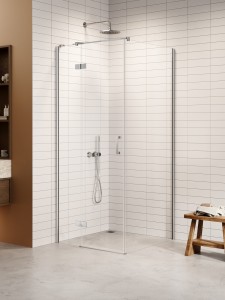 Kwadratowe i prostokątne kabiny, z opcją lewej lub prawej strony, z drzwiami otwieranymi na zewnątrz, o wymiarach od 80x70x200cm do 120x120x200cm.