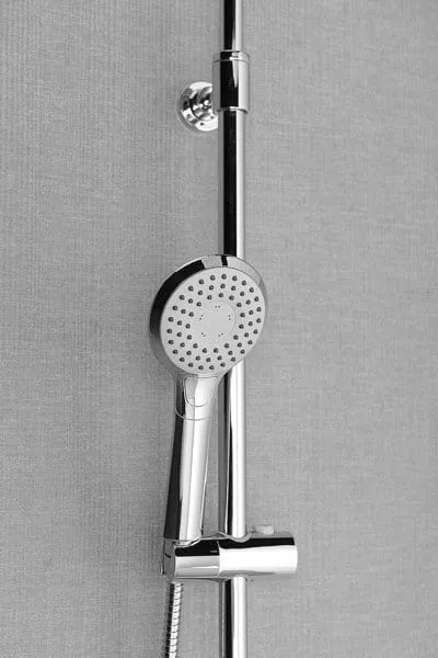 Zestaw prysznicowy z okrągłą deszczownicą 23 cm i baterią ścienną Sapho Espada ES139 chrom