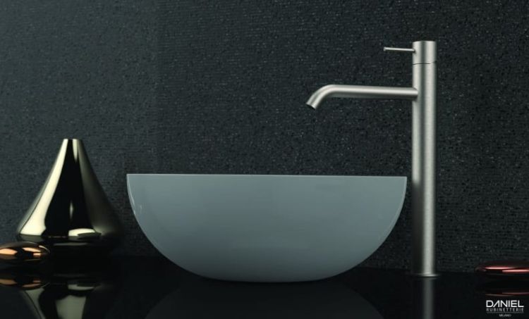 Bateria umywalkowa stojąca 31 cm wysoka z korkiem klik-klak Daniel Tokyo Steel SSTX607 stal szczotkowana