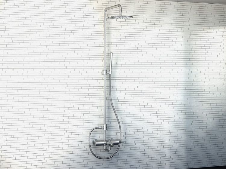 Kolumna prysznicowa z okrągłą deszczownicą 20 cm Kohlman Maxima QW277M chrom