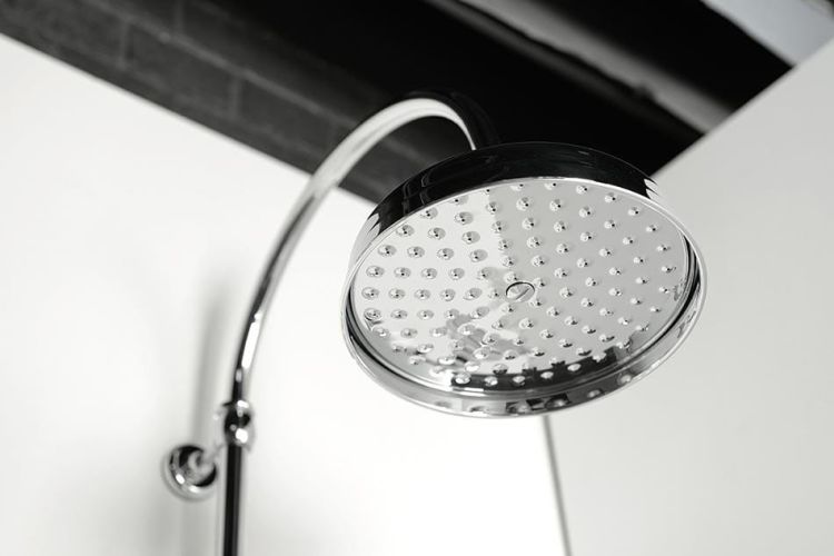 Zestaw prysznicowy Retro z okrągłą deszczownicą 20 cm, baterią i słuchawką prysznicową kompletny Reitano Antea 9515D-01261 chrom