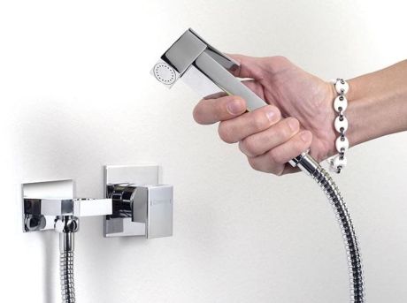 Przejdź do produktu Prysznic bidetowy kwadratowy bez węża i wspornika chrom Sapho BS129