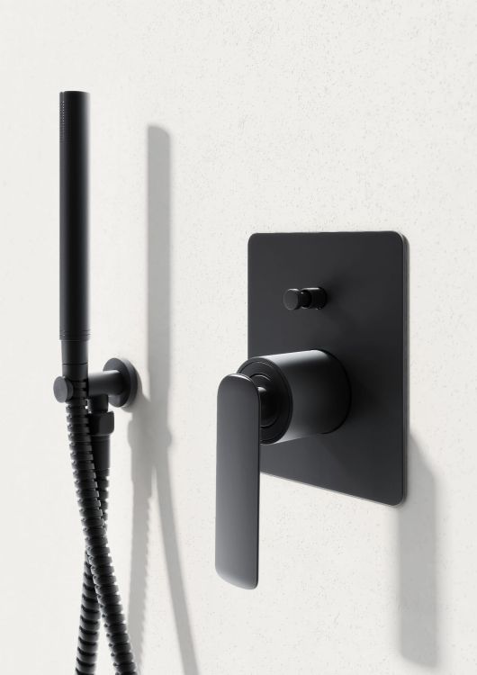 Zestaw prysznicowy z okrągłą deszczownicą 25 cm Kohlman Experience QW210EBR25 czarny