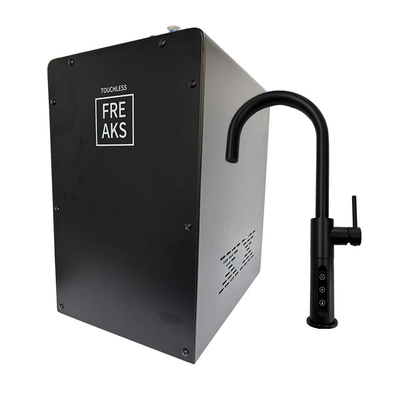 Kompaktowy podzlewowy dystrybutor wody Freak KS2201U